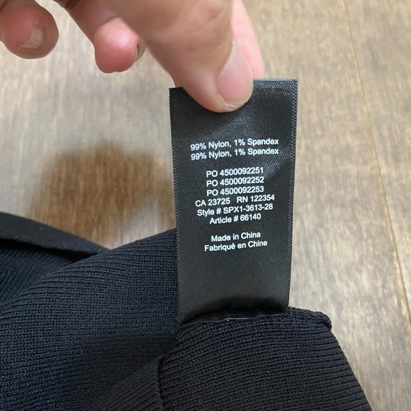 Aritzia Babaton Marek Knit Top sz XXS - Picture 8 of 8